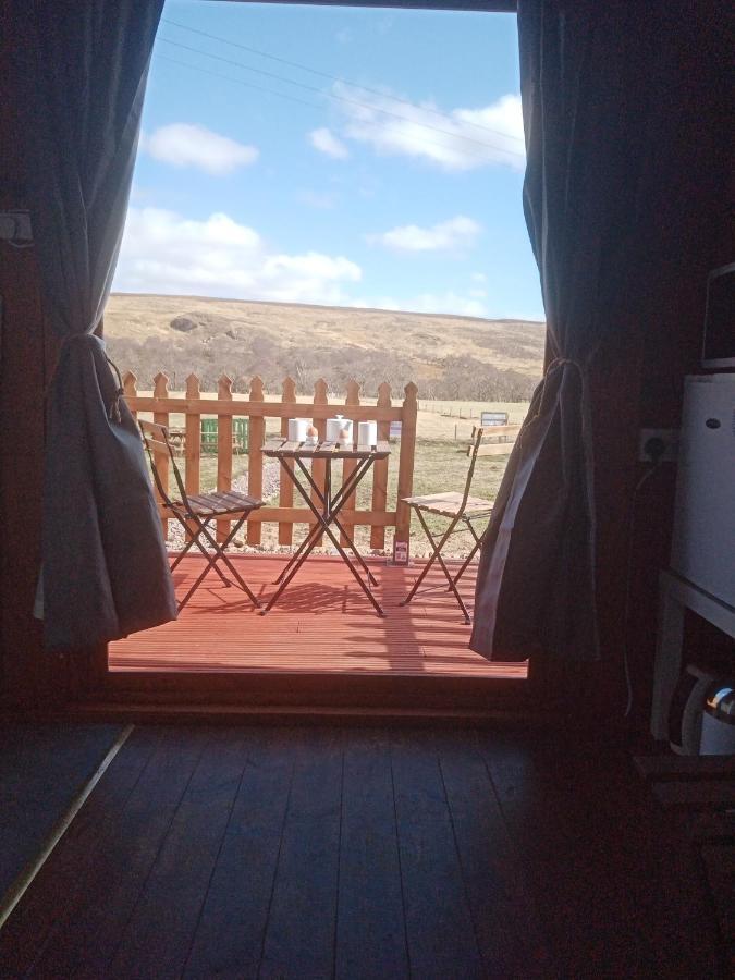 Wee Hoose Glamping 3 Hotell Kinbrace Eksteriør bilde
